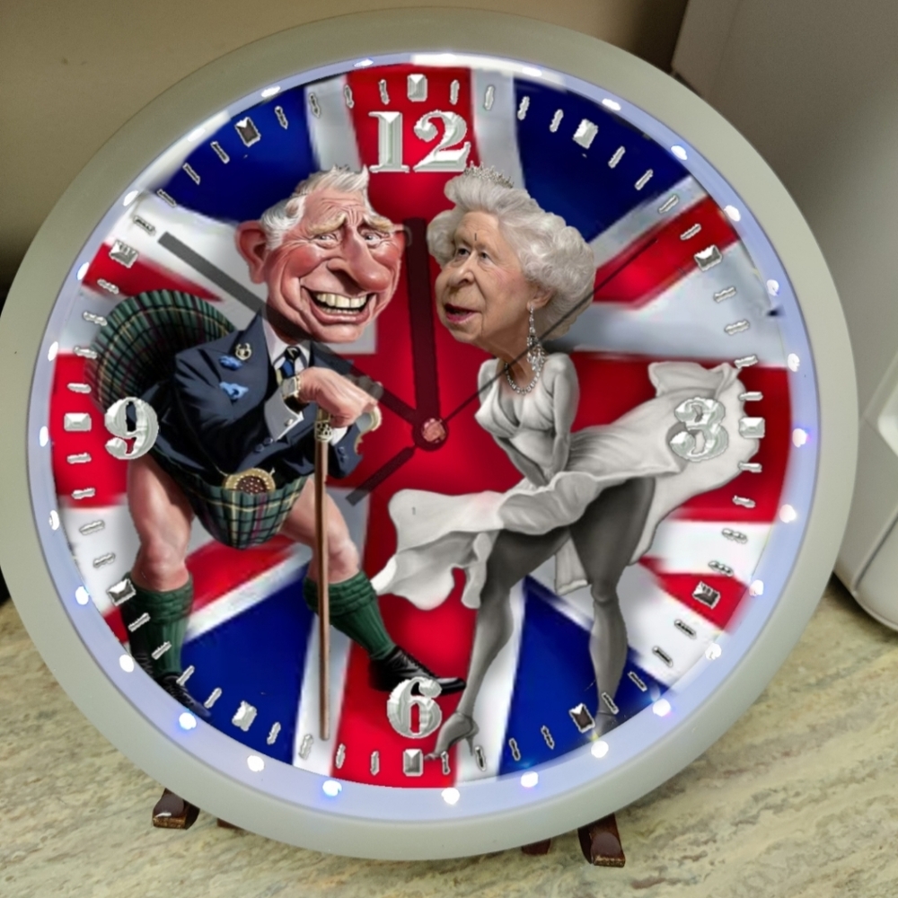 Queen Elizabeth n Prince Charles clock